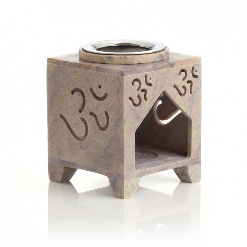 Bruciatore di Essenze in Pietra Ollare Square – Luce, Profumo & Atmosfera
